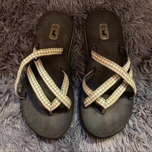 4/$20 Teva Flip Flops